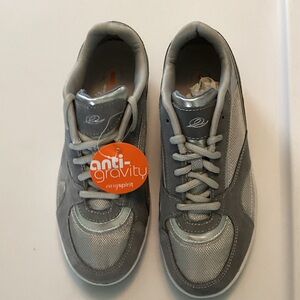 Easy Spirit Silver and Gray Anti-Gravity Lace-Up Sneakers